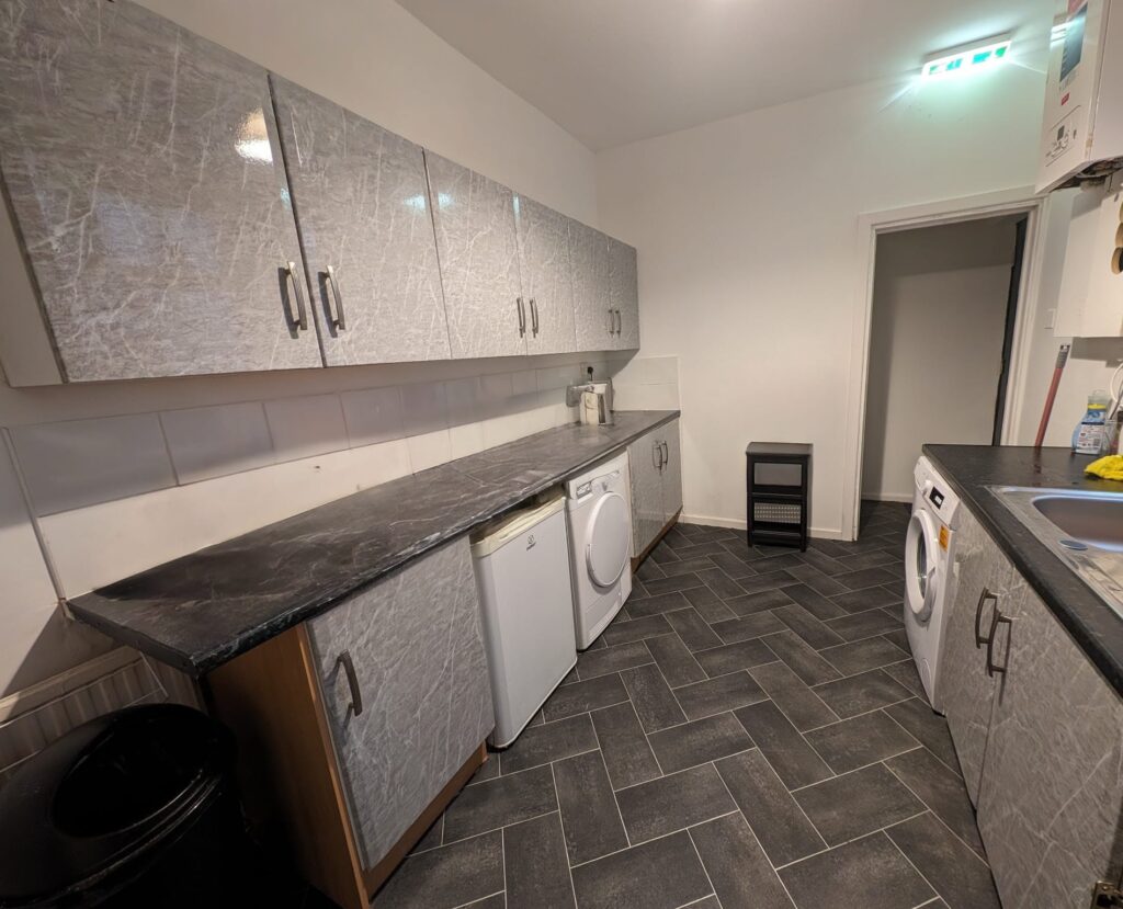 Stoke on Trent Property to Rent - a kitchen area in Boughey Road in a Namas property management house